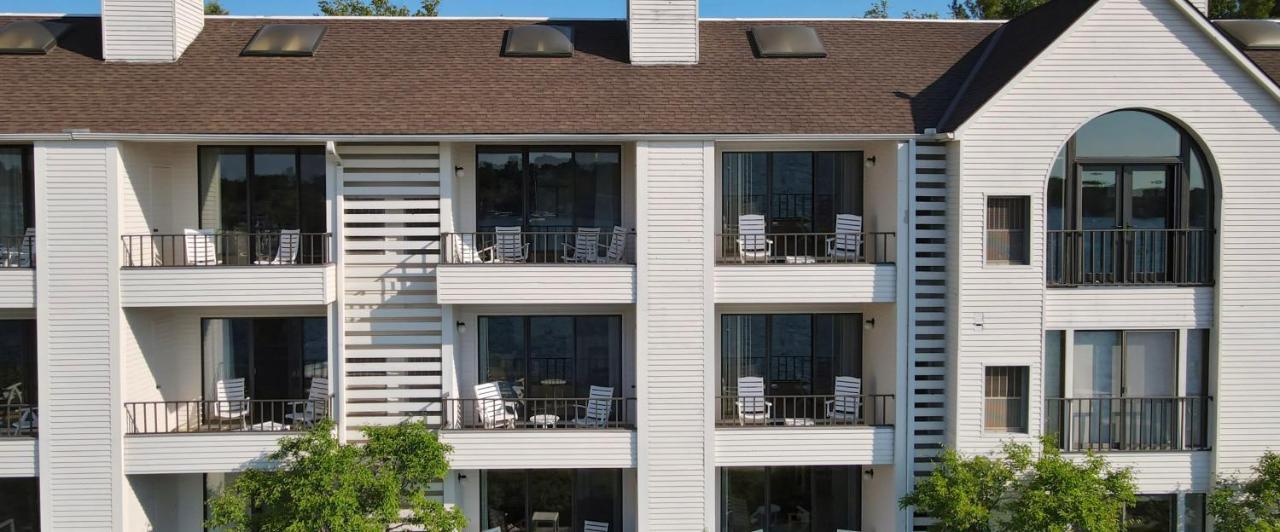 359 Edgewater Inn Charlevoix Esterno foto
